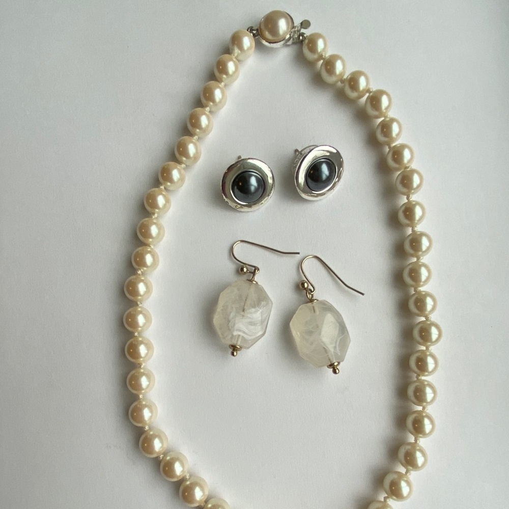 Vintage Carolee Signed Choker and Earrings